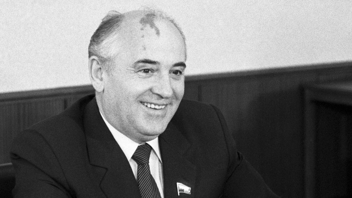 Komentář: Michail Gorbačov. Muž, jehož projekt Rusko nepřijalo
